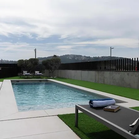Nyaraló Naramia Sagaro With Poolgarden10 Pax *