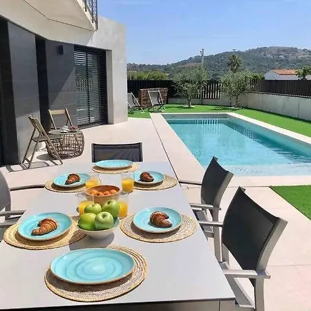 Nyaraló Naramia Sagaro With Poolgarden10 Pax