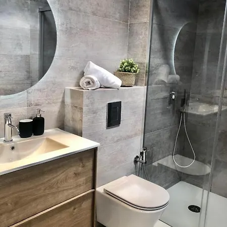 Дом отдыха Naramia Sagaro - With Pool-garden-10 Pax С'Агаро