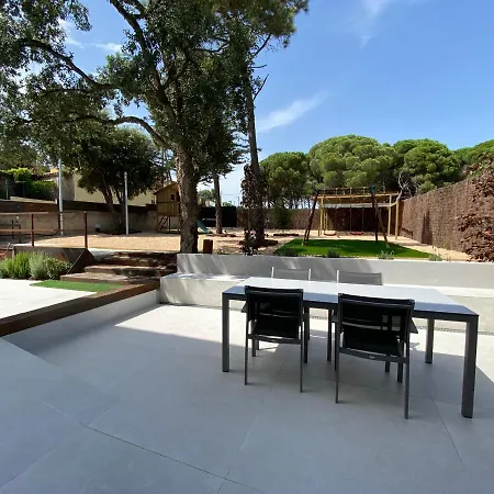 Naramia Sagaro - With Pool-garden-10 Pax Дом отдыха