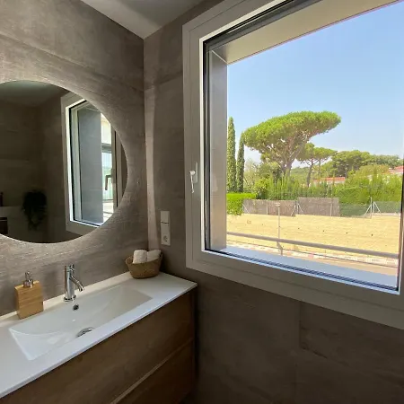 Naramia Sagaro - With Pool-garden-10 Pax С'Агаро