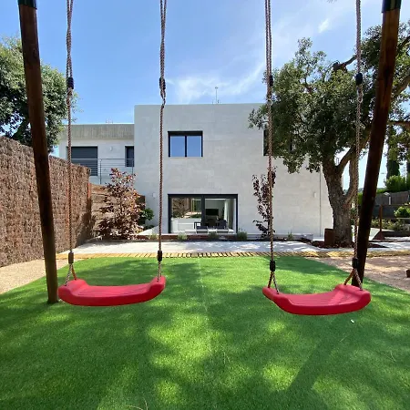 Naramia Sagaro - With Pool-garden-10 Pax Дом отдыха *