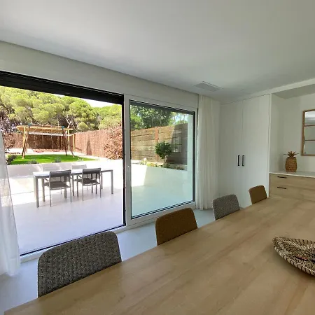 Naramia Sagaro - With Pool-garden-10 Pax Дом отдыха