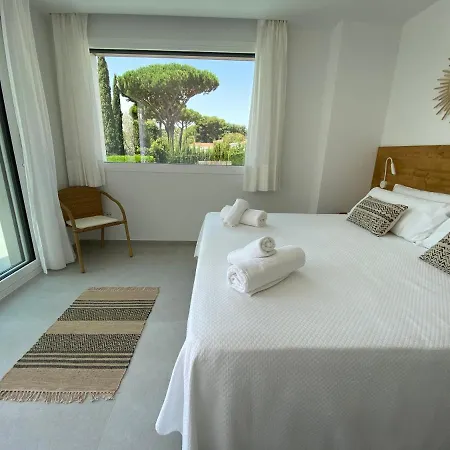 Naramia Sagaro - With Pool-garden-10 Pax * С'Агаро