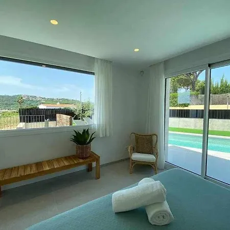 Naramia Sagaro - With Pool-garden-10 Pax * С'Агаро