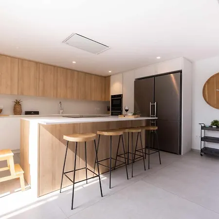 Дом отдыха Naramia Sagaro - With Pool-garden-10 Pax С'Агаро