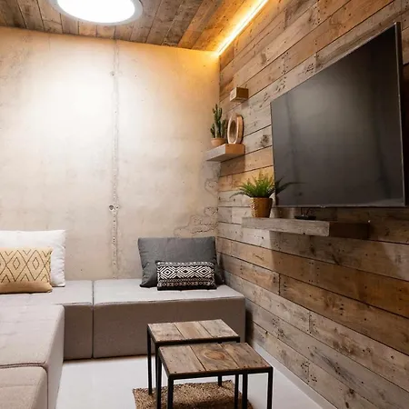 Naramia Sagaro - With Pool-garden-10 Pax