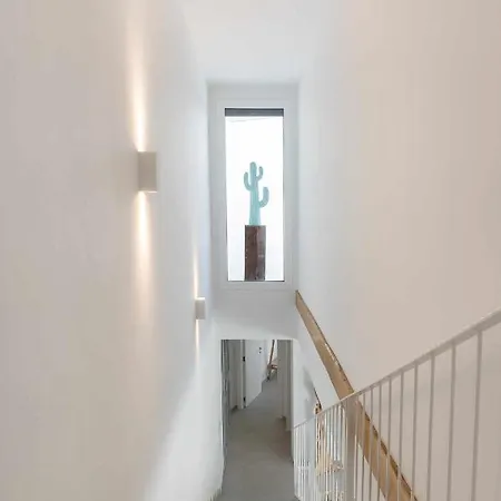 Дом отдыха Naramia Sagaro - With Pool-garden-10 Pax